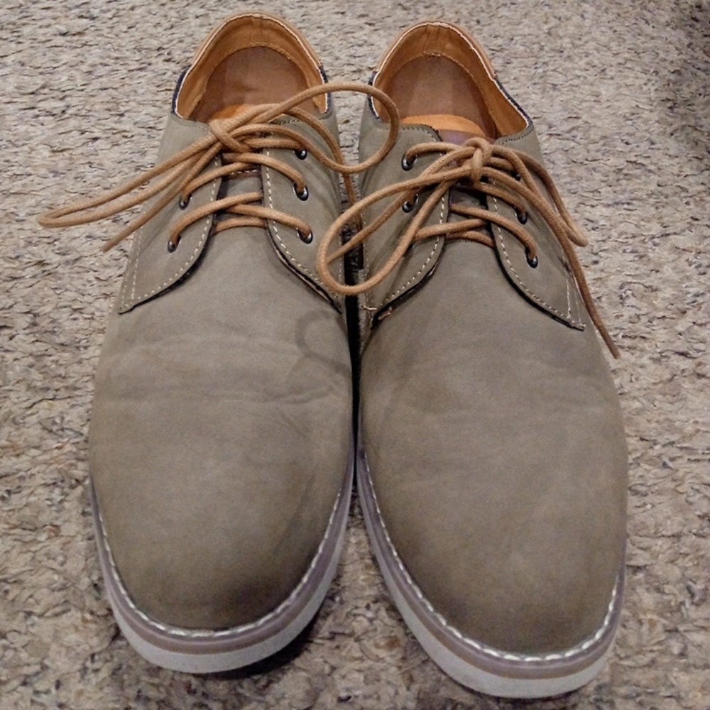 Casual/Dressy mens shoes